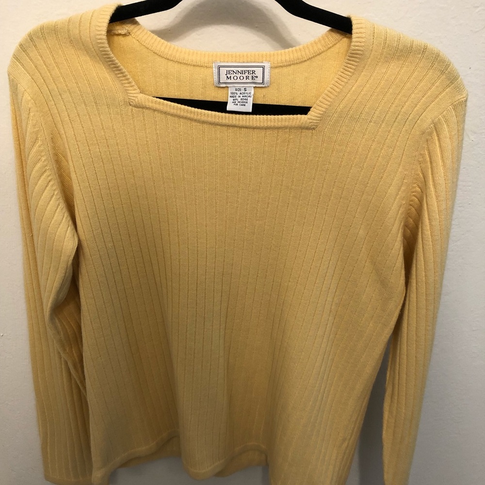Jennifer Moore  SZ Yellow Long sleeve Square neck